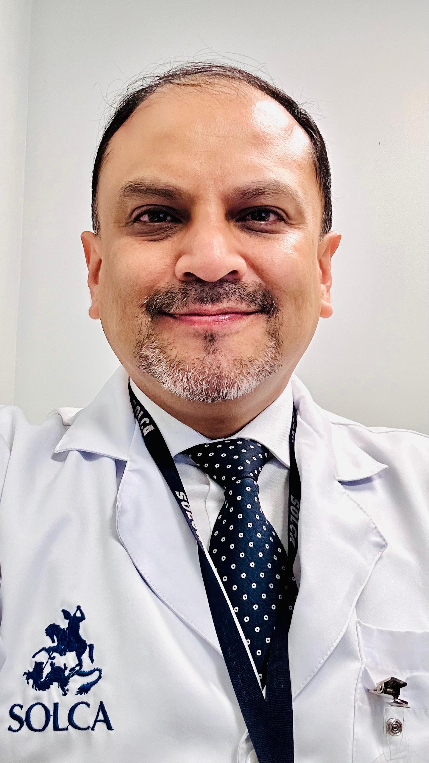 Dr. Nelson Segovia